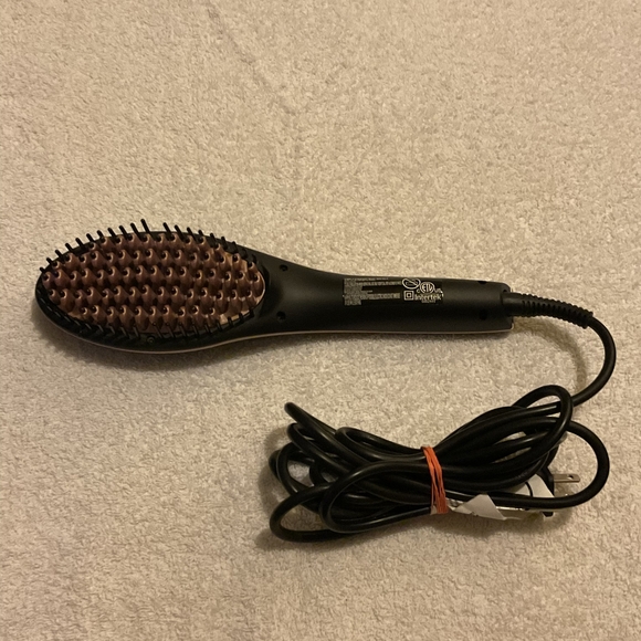 USED THREE TIMES BLACK Simply Straight Professional Ceramic Straightening Brush! - Picture 3 of 9